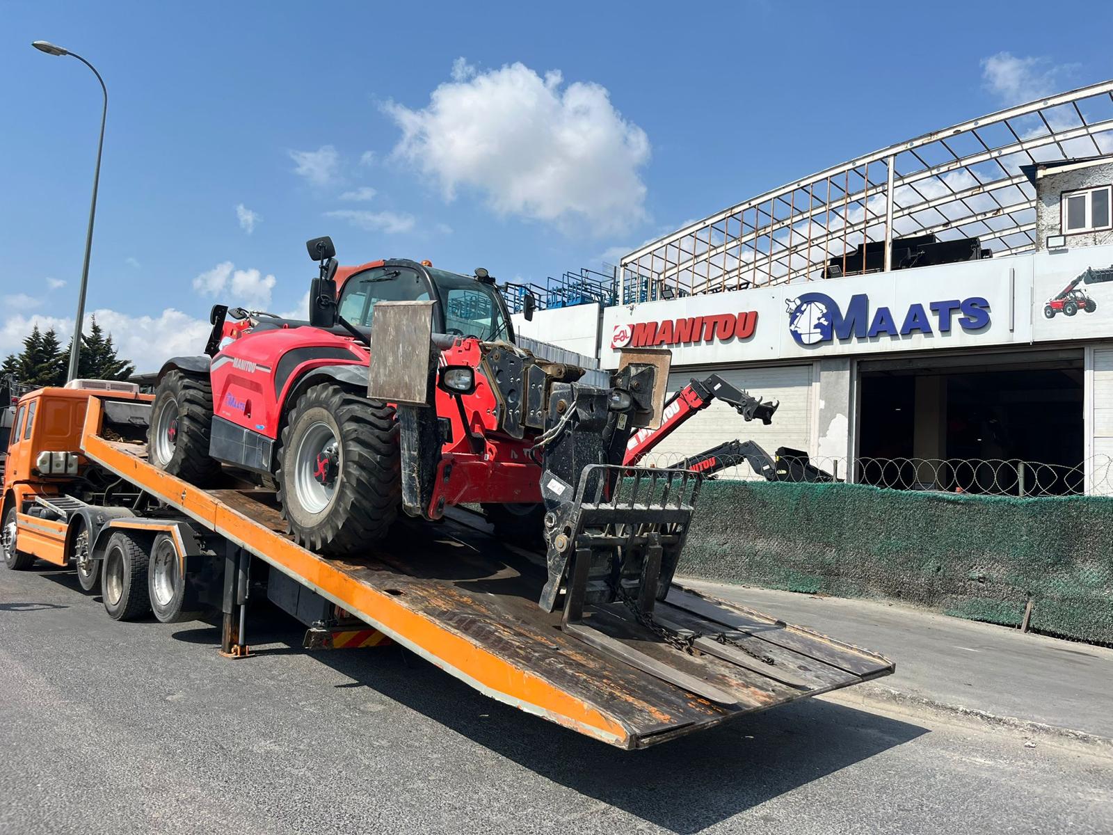 WhatsApp Image 2025-10-23 at 16.01.42 (1)